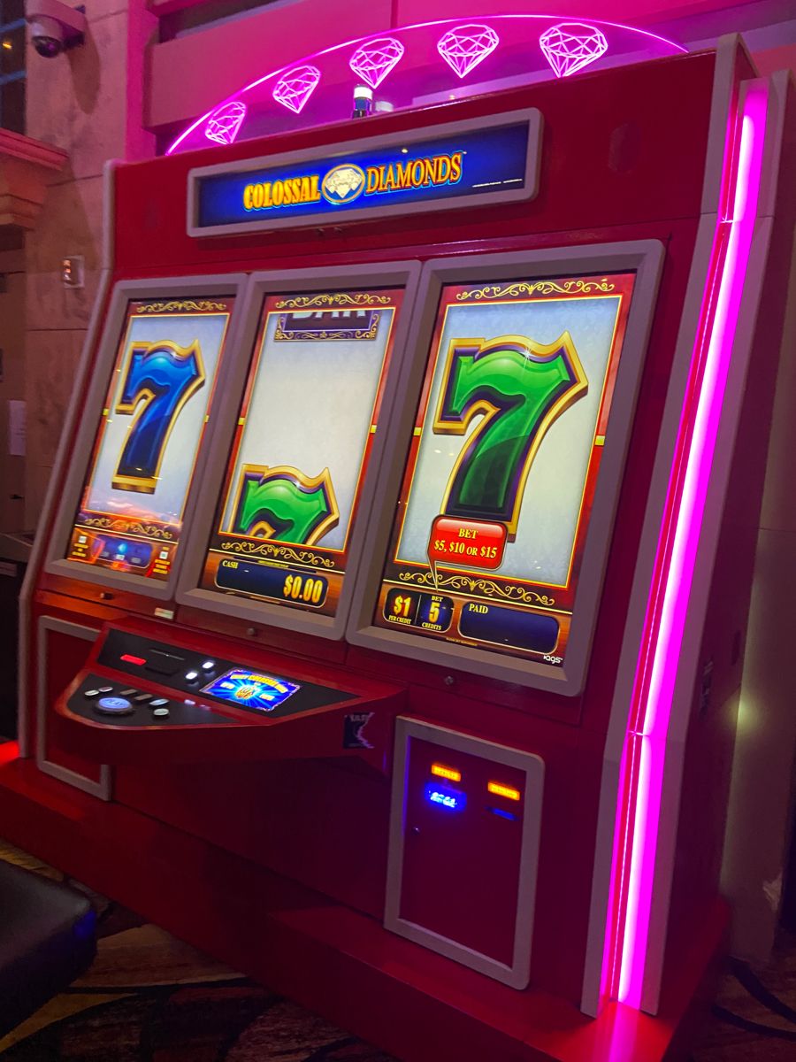 SlotCatalog کیسینو میں سلاٹ کھیلنا شروع کریں۔